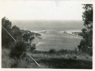Photograph - The Entrance Lakes Entrance   c1930, 1930c