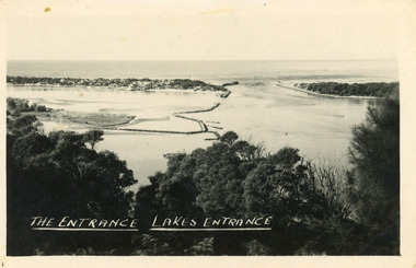Postcard - The Entrance, 1940c