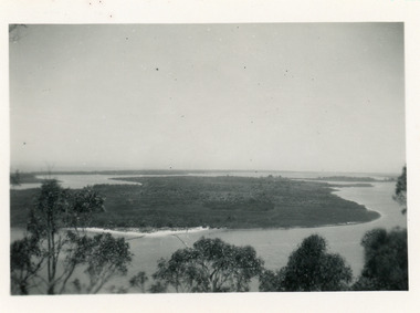 Photograph - Rigby Island Lakes Entrance  c1930
