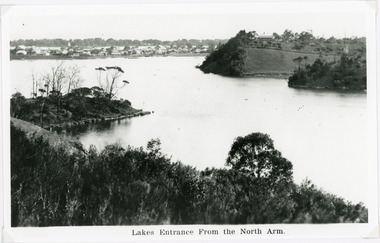 Photograph - Lakes Entrance, 1940c