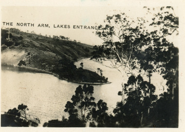 Postcard - North Arm, Lakes Entrance Victoria c1924
