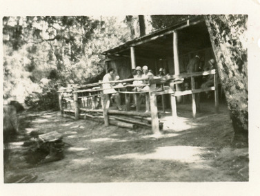 Photograph - Comer's tearoom, 1940c