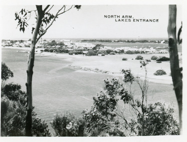 Postcard - North Arm Lakes Entrance, 1945c