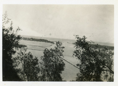Postcard - The Entrance, 1935c