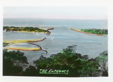 Postcard - The Entrance, Bulmer H D, 1940c