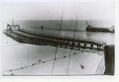 Photograph, Entrance to Gippsland Lakes:  Lakes Entrance