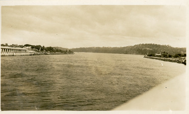 Photograph - The Entrance Lakes Entrance Victoria