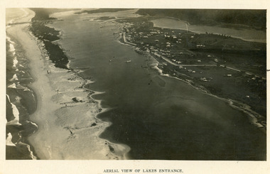 Photograph - Lakes Entrance, 1923c