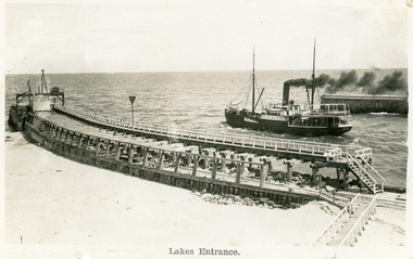 Postcard - SS Wyrallah, Bulmer, c1920