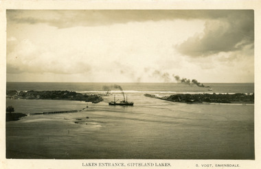 Postcard - SS Wyrallah, SS Manawatu, c1920