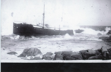Photograph - SS Saros, 1938