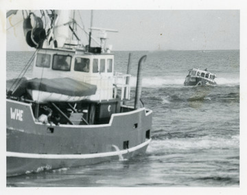 Photograph - fishing vessel Aloa, 1993