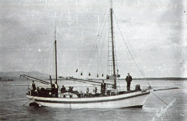 Photograph - Crescent, 1905 c