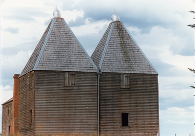 Photograph - Hop Kiln, Tambo Shire, 1994