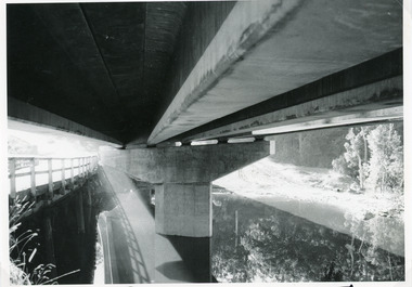 Photograph - Princes Highway concrete bridge over Toorloo Arm, Lakes Post Newspaper, 1991