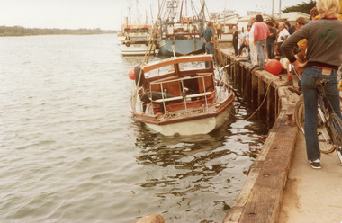 Photograph - cruiser 'Idler', Main WharfLakes Entrance, 1980