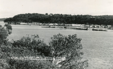 Postcard - Lakes Entrance, Bulmer H D, 1950