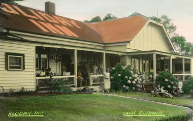 Postcard - Holiday Inn, Bulmer H D, 1945