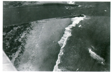 Photograph - The Entrance, Bulmer H D, 1935