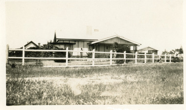 Photograph - Historic House, Roadknight Street, 1930