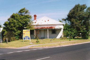 Photograph - Historic House, Orme St Lakes Entrance, Holding M, 2009
