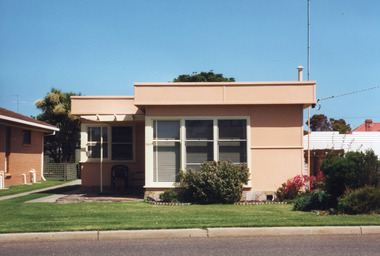 Photograph - Historic House, 240 Marine Parade. Lakes Entrance Victoria, 1999