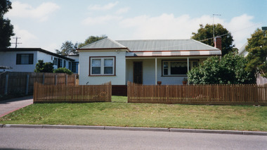 Photograph - Historic House, 2000