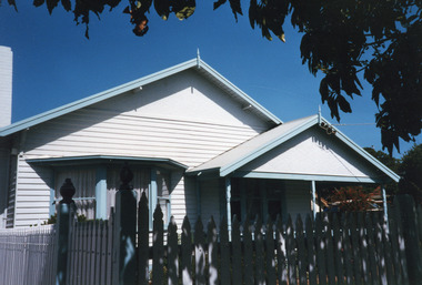 Photograph - Historic House, 10 Bulmer Street. Lakes Entrance Victoria, 2000