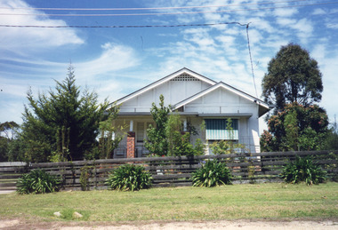 Photograph - Heritage Study, 84 Hunters Lane Lakes Entrance 1999