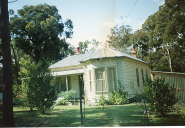 Photograph - Housing, 357 Lake Tyers Beach Road. Lake Tyers Beach Victoria, 1990