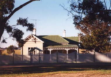 Photograph - Historic House, Princes Highway, Johnsonville, Victoria, 1999