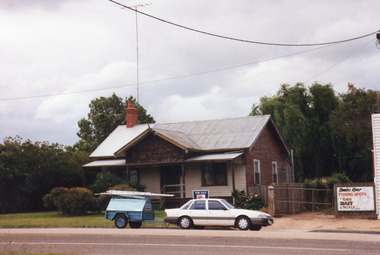 Photograph - House Swan Reach Victoria, 1999