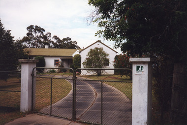 Photograph - Hillcrest, Situated at 46 Stirling Road 1999, 1999