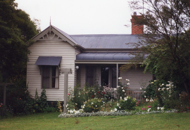 Photograph - 3 Rosherville Road, known as Metung House . Metung Victoria.  1999