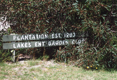 Photograph, Lakes Entrance Garden Cemetery, Palmers Road, Lakes Entrance Victoria, 2001