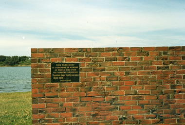 Photograph - War Memorial, Bess Larkins, 1989