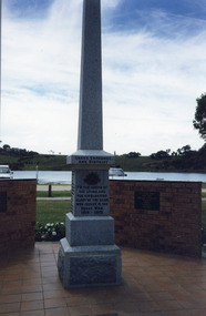 Photograph, Wendy Price, War Memorial, Marine Parade, Lakes Entrance Victoria, 1990c