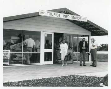 Photograph - Information Centre Lakes Entrance  1993 c, Lakes Post Newspaper