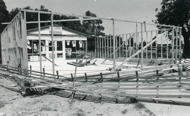 Photograph - Information Centre Lakes Entrance  1993