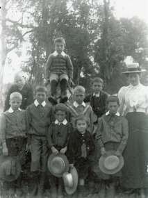 Photograph - St Nicholas Sunday School Group. Lakes Entrance Victoria c1900, 1900