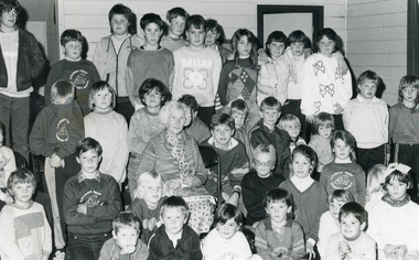 Photograph - Kalimna West School 1990, Lakes Post Newspaper, 1990