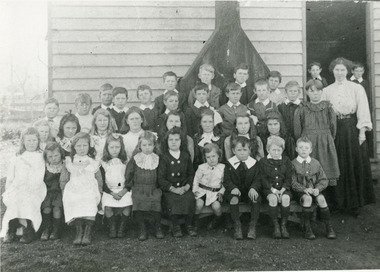 Photograph - Moormung  Hillside School   c1911, Bulmer H D