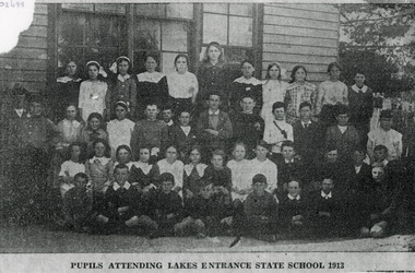 Photograph - Lakes Entrance State School Students 1913