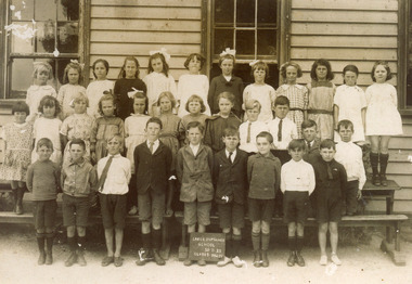 Photograph - Lakes Entrance State School 1923, Bolton G V