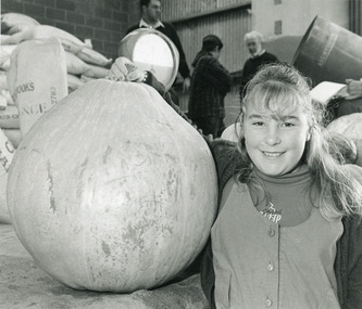 Photograph - Lakes Entrance Primary School, Lakes Post Newspaper, 1995