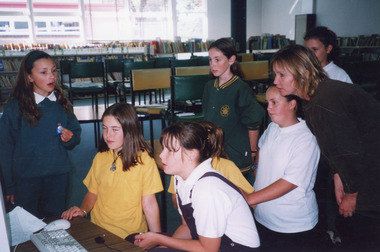 Photograph - Lakes Entrance Primary School, Lakes Post Newspaper, 1999