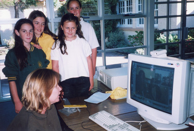 Photograph - Lakes Entrance Primary School, Lakes Post Newspaper, 1999