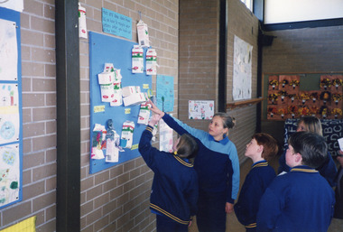 PHotograph - St Brendans Primary School 2000 - Gemma Radford, Polly Graske, Jacquline Allen, Jamie Phenson, Jake Rowlands, 2000