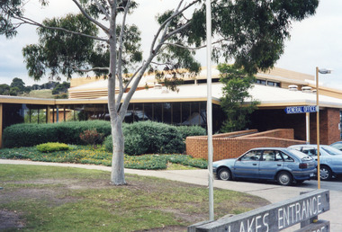 Photograph - Lakes Entrance Secondary School, 1999