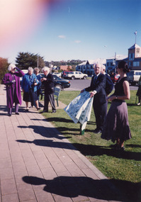 Photograph - Unveiling of the WW 1 memorial sculpures plaque.Lakes Entrance   2002